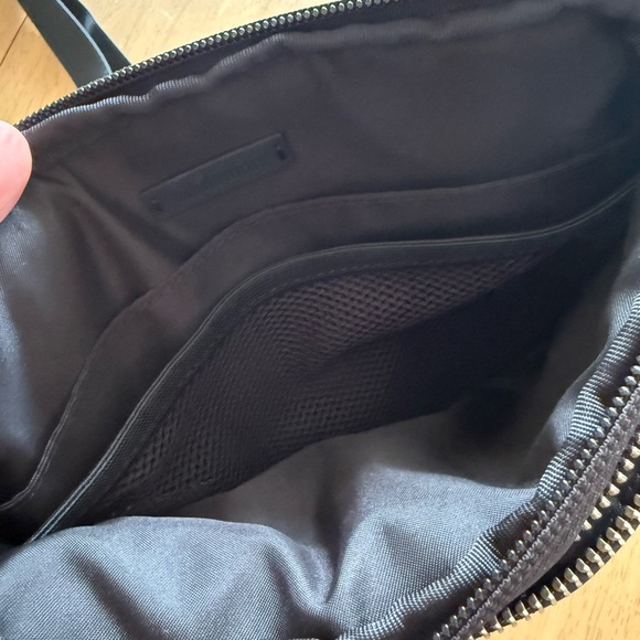 lululemon athletica Black Compact Crossbody Bag - Picture 3 of 4